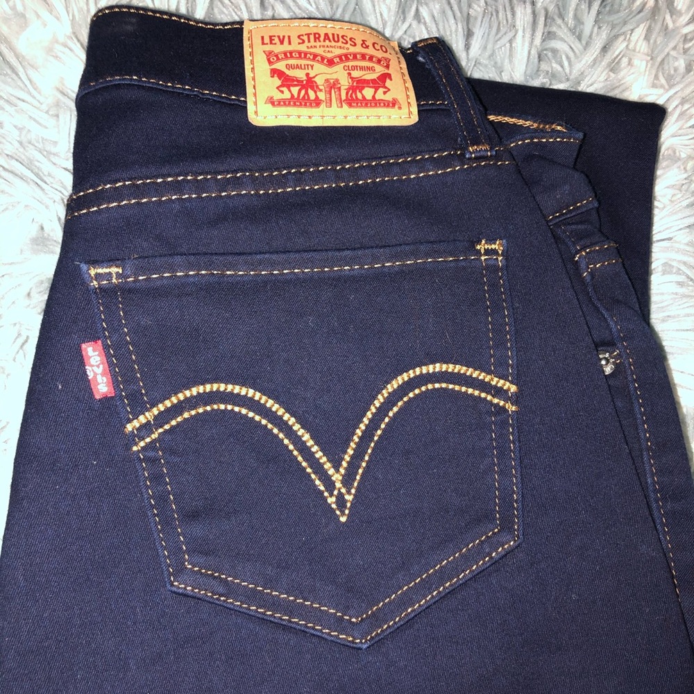 Levis 524 Skinny Size 5